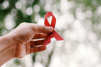 با علائم شایع ایدز (HIV) آشنا شوید