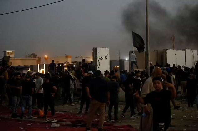 شب خونین بغداد با ۲۰ کشته و ۳۵۰ زخمی / مذاکرات برای آرام کردن اوضاع